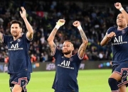 九游体育官网-包含柏林联合队球员个人荣誉加身，球队集体庆祝的词条