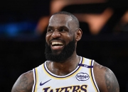 九游体育登录-湖人击败掘金，詹姆斯狂轰29分