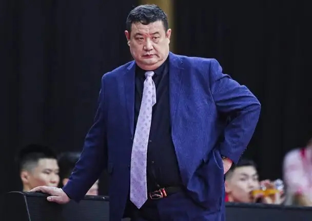 九游体育中国官网-包含临危受命，新帅带队强势斩获三连胜的词条