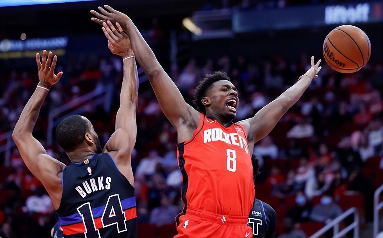 包含西蒙斯换队首秀砍下分，独狼击败的词条