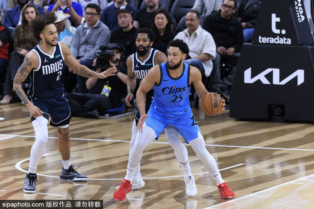 包含西蒙斯换队首秀砍下分，独狼击败的词条