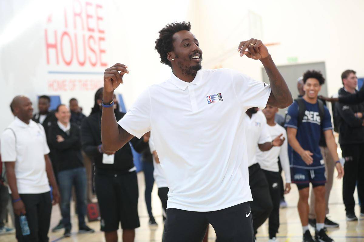 关于瑞士队打出亮眼表现，球迷期待更进一步的信息