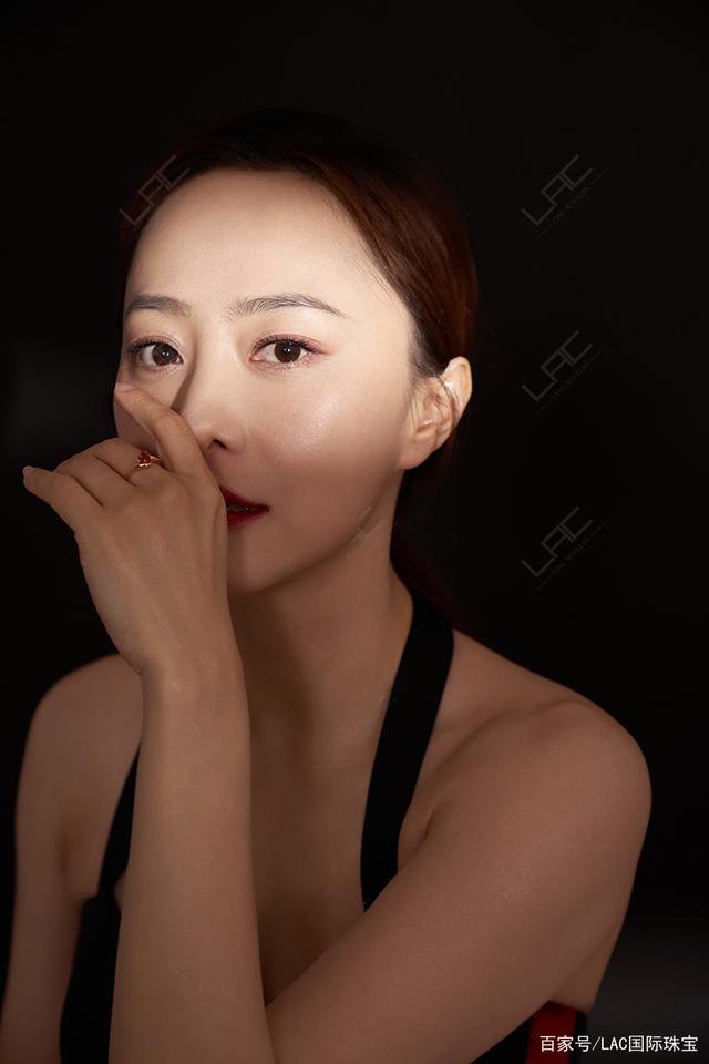 亚洲美容名师赢得国际大赛，获得头衔