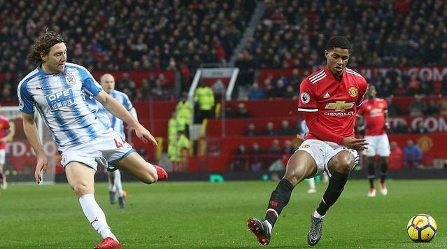 关于西汉姆联客场小胜哈德斯菲尔德，主教练喜笑颜开的信息