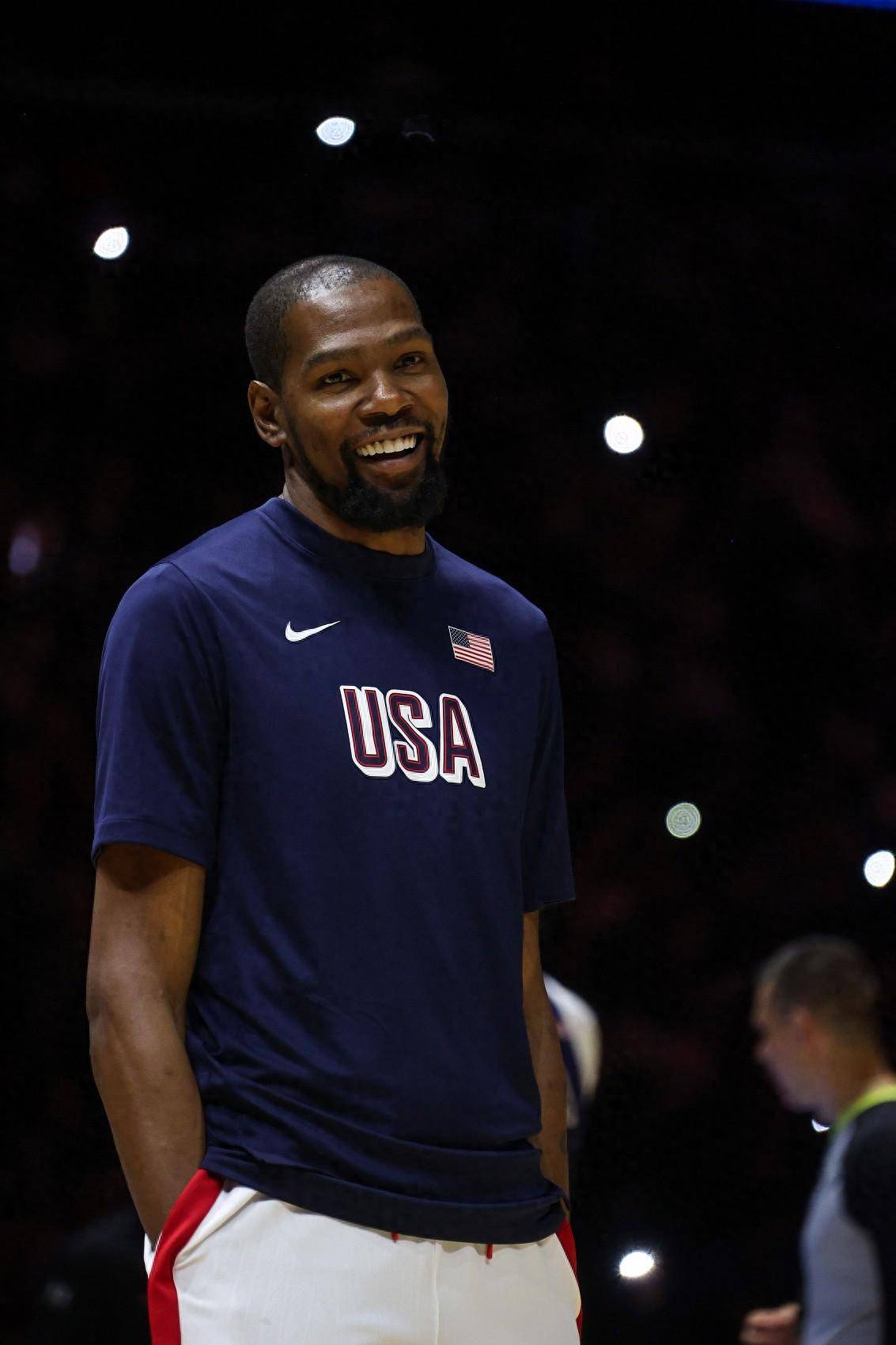 包含杜兰特因腿伤无奈缺席篮球世界杯的词条