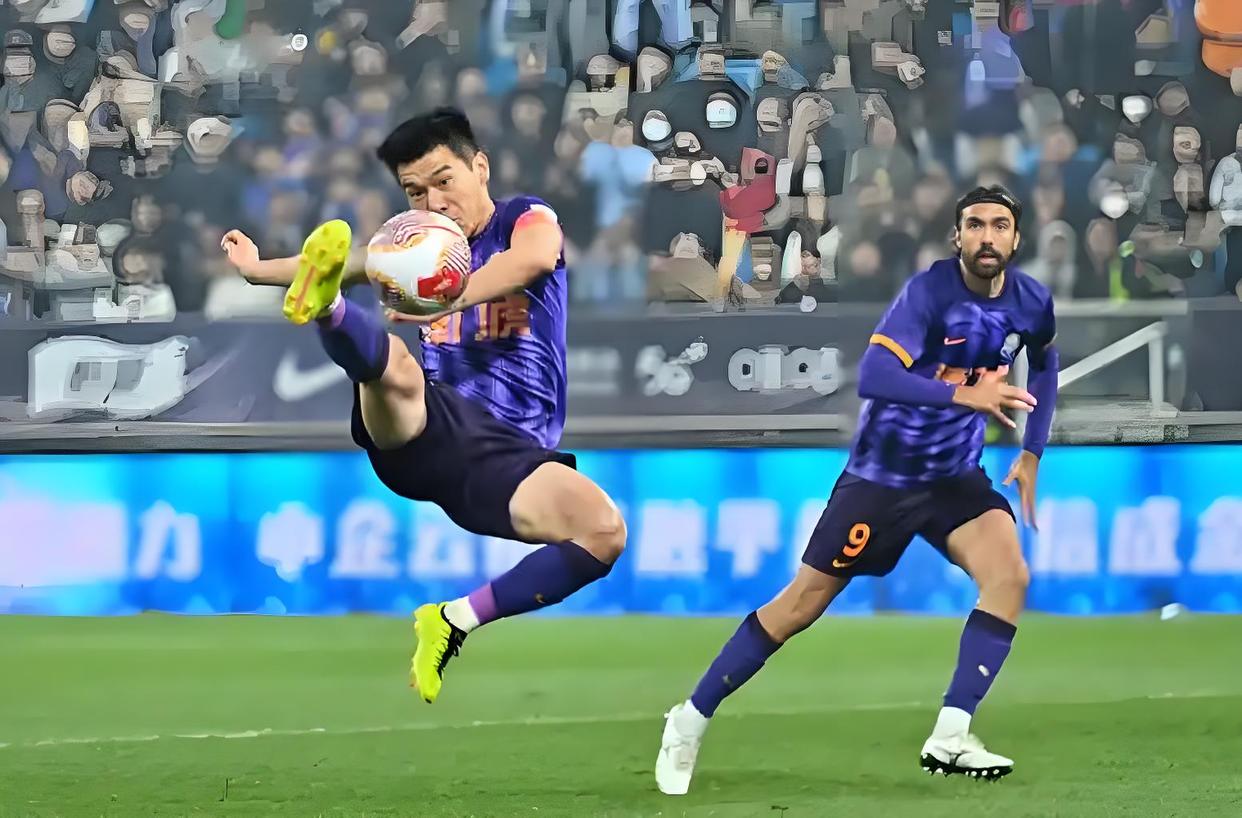 武汉队球员轮换灵活，客场逼平对手的简单介绍