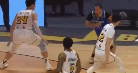 关于黎巴嫩队在比赛中遇挫，难以翻身的信息