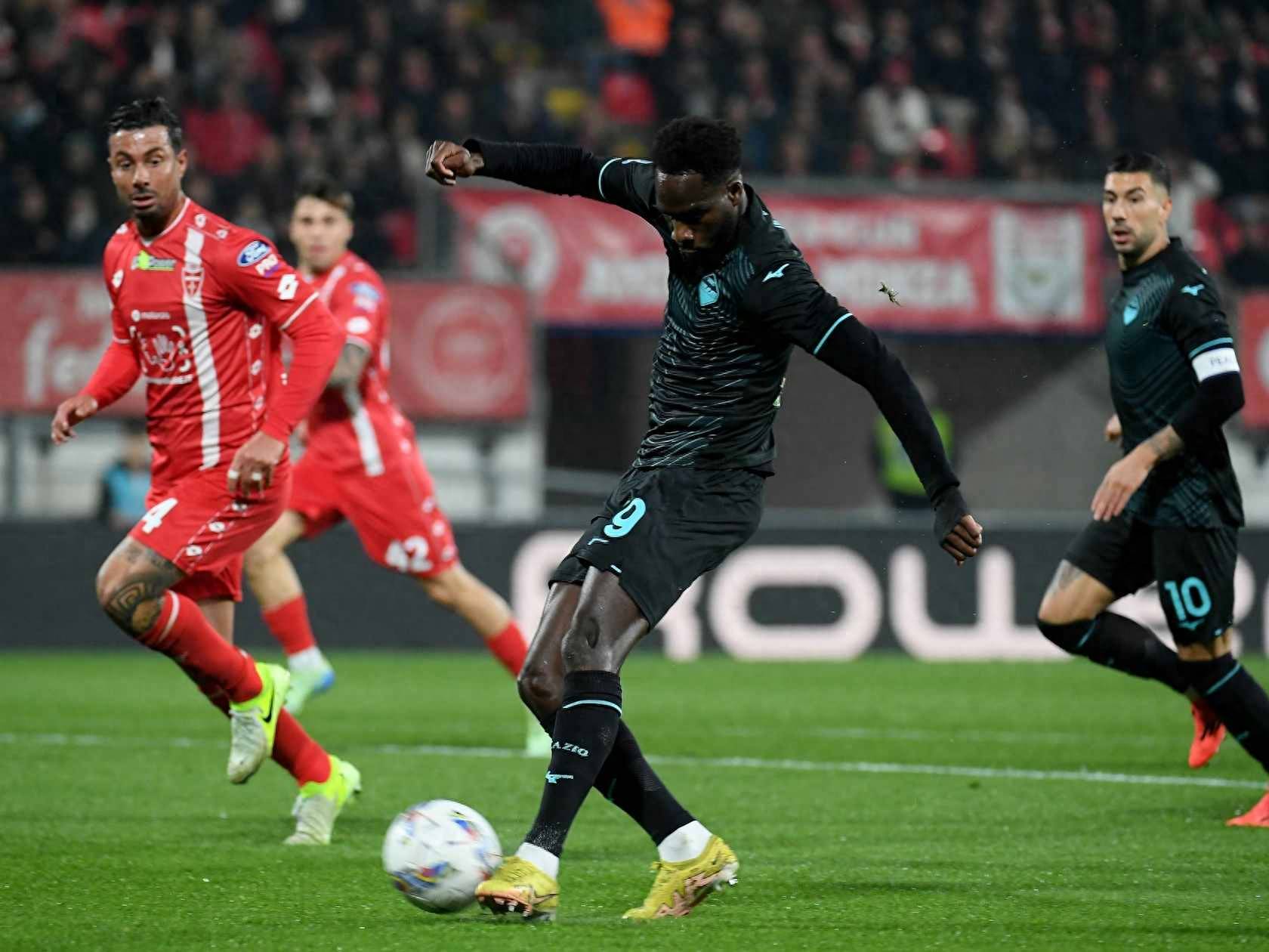 包含拉齐奥主场大胜，保持稳定发挥稳固联赛位置的词条