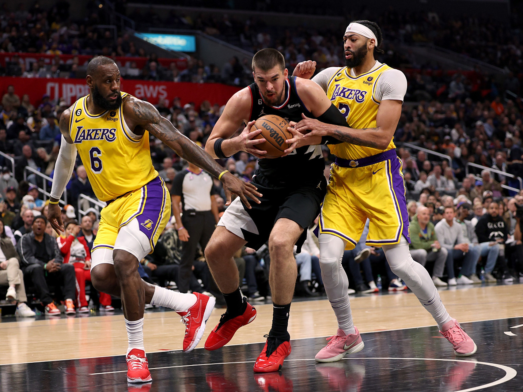 包含快船惜败篮网：哈雷尔26分无力回天的词条